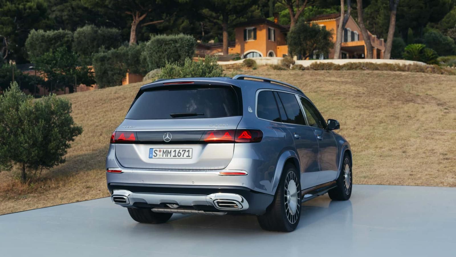Επίσημη πρεμιέρα για την ανανεωμένη Mercedes-Maybach GLS 